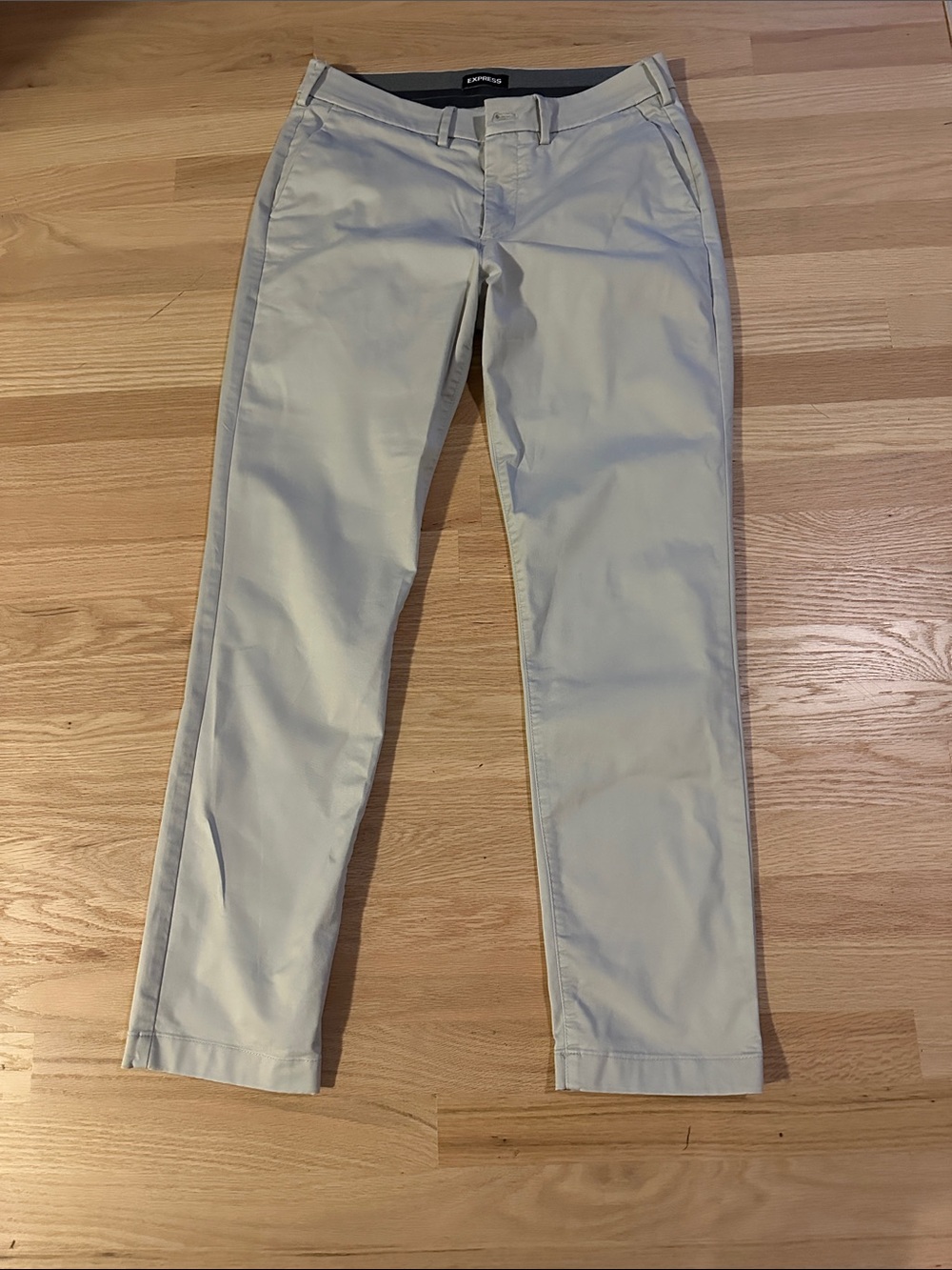 Express Men’s Super Stretch Slim khaki chino pants 32 x 32